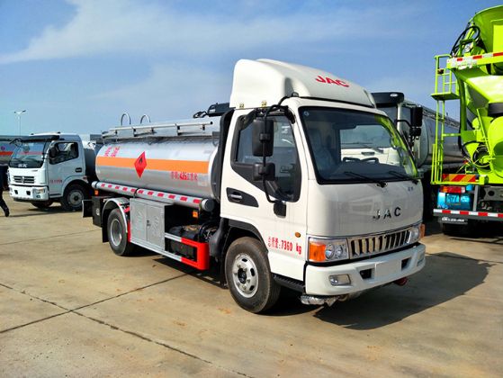 江淮4噸新款加油車(chē) 江淮4噸新款加油車(chē)